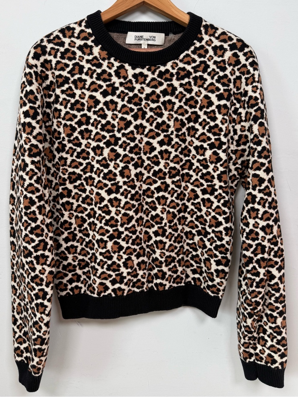 Diane von Furstenberg DVF Leopard Print Crewneck Knit Sweater Size M